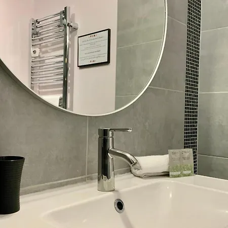 L' Antigone - Air Conditioning Wifi And Parking! Holiday home *